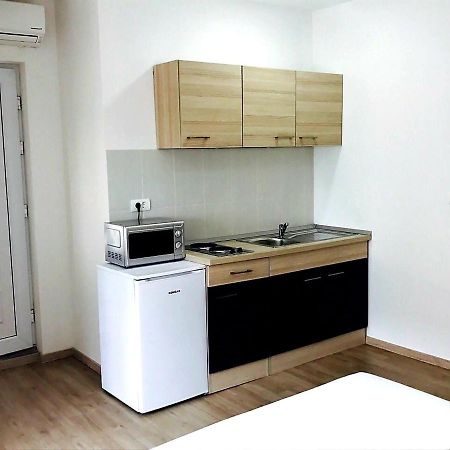Apartmani Maki Omis Luaran gambar